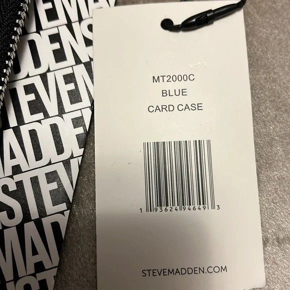 Steve Madden light blue zip around card case wristlet, new - Picture 4 of 6